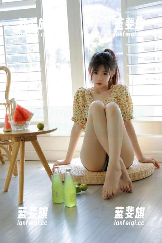 17cc吃瓜app：线上吃瓜，我的手心已微微出汗