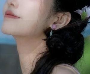 从此，我和17cc吃瓜的入口之间，保持了一种默契不言的关系。