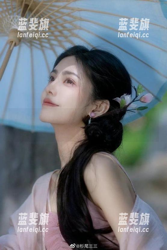 从此，我和17cc吃瓜的入口之间，保持了一种默契不言的关系。