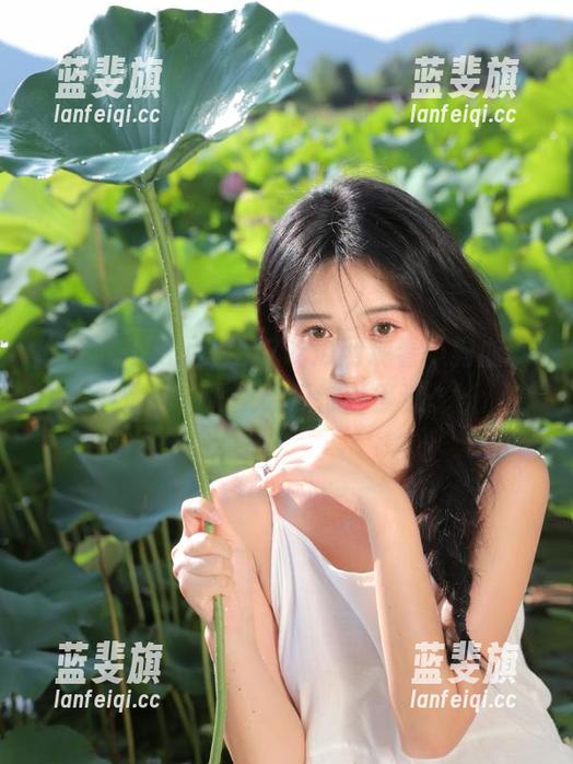 我在17吃瓜网观看“狗血剧情”，嘴里的瓜都没停过。