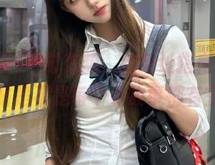 不时在想，这地址指向的19吃瓜网站是不是每个小故事都有玄机？