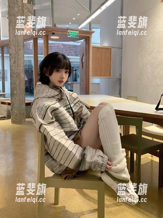 51cgfun传送门往里走，突然觉得我是华丽转身的主角，结果……坐在一堆瓜渣上了！