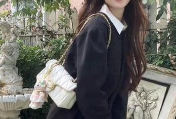 今日份的乐趣在哪儿？没错，观看51吃瓜，开盘的瓜五花八门！