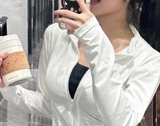 下载51吃瓜苹果版，滑入八卦的入口，330度环绕的新奇！