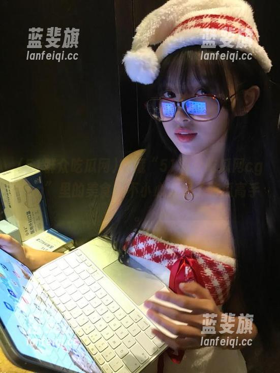 收藏“51群众吃瓜网cgfun”里的美食，不小心变成了吃瓜高手。