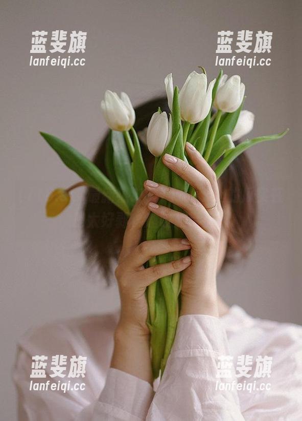 最新热议，718.sx上的瓜实在是太好剥，越咬越带感。