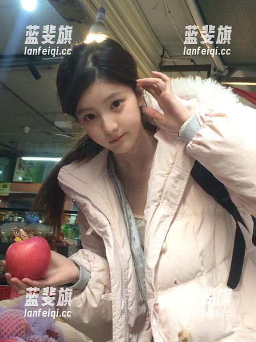 刚试了91黑料网苹果版，居然中间不断冒出一些意想不到的瓜…也是个神奇的地方哦！