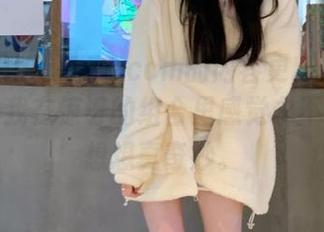 hlw155.ccm的内容更新如此频繁，让我在惊讶的组合里感觉永不迷路…想想真奇妙。