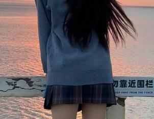 踏入www.51cg1.com官网，心里默念“我一定不再吃瓜”——可爱的小嘴已经行动啦！