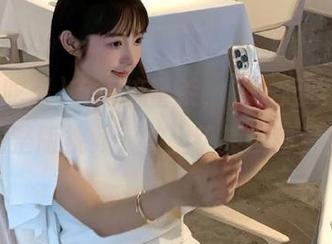 首页流量杀，“一起吃瓜2”完整版视频，冲上热搜没商量！