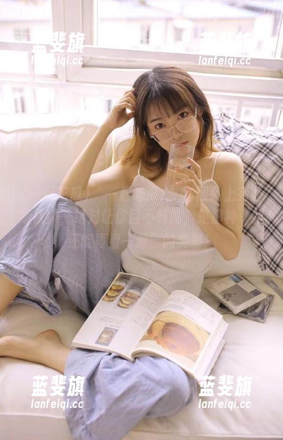 “一起吃瓜2”官网献上完整版视频，绝对让你目不转睛，是那种“我还能再看一遍”的类型！