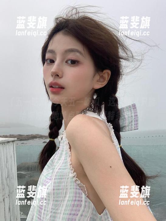 五一吃瓜 今天五一吃瓜,这拼劲儿只能给娜娜的地址点赞了,抓特务满分!