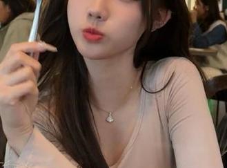 忙里偷闲，别忘了翻翻五一吃瓜的苹果版！