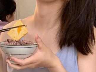 黑料直达，吃瓜不打烊51的舞台上，总有大戏等你来看