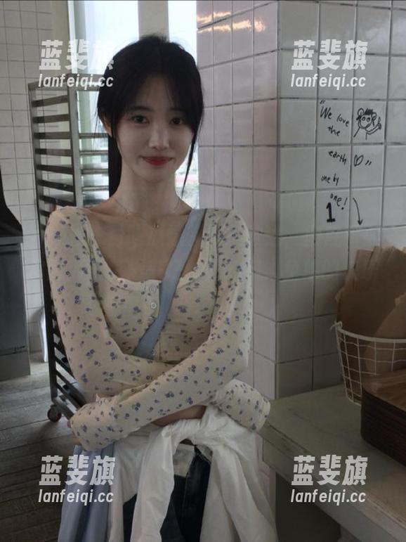 吃瓜爆料 吃瓜爆料网址放送,彻底解放你的瓜子包,来吧,姐妹们,免单的快乐!
