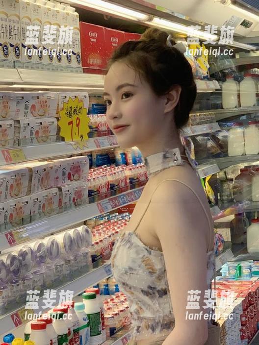 吃瓜网 好吧,“吃瓜网”app在线以来,真是热闹得不行,不吃瓜也得被拖下水。