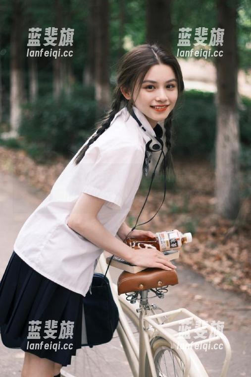 今天的首页，是朝阳的色彩和吃瓜网的火热交织，你看到了吗？