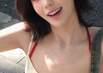 吾爱吃瓜：一边走回家，一边在无限循环的戏剧中永久沉迷，迟到了。