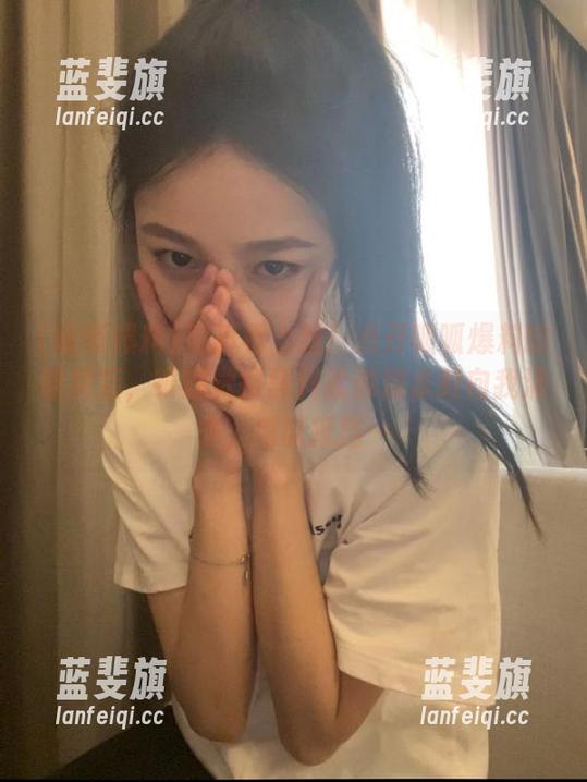 吃瓜君上线！点开呱呱爆料的链接后，顿时觉得黑料就像潮水般向我涌来，难以抵挡…