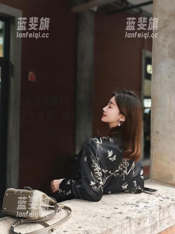 今天在“天天吃瓜网”上发现了一条瓜，顺手收藏了，等着分享给朋友们。