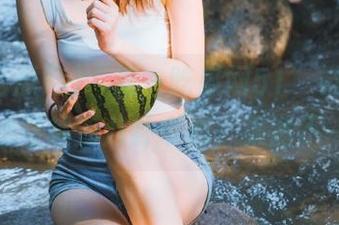 “第一吃瓜网51”链接，带我一秒穿越到八卦中心，果然不一样？