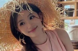 吃瓜新品到货，已经在网曝吃瓜的传送门门口等你了，快来扫码！