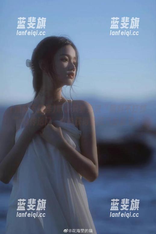 听说只要走进“黑料不打烊”的传送门，就能获得无限八卦能量！