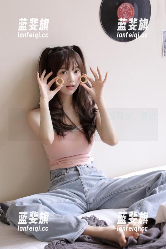 访问黑料不打烊网站，传送门好像写着‘请自便’！