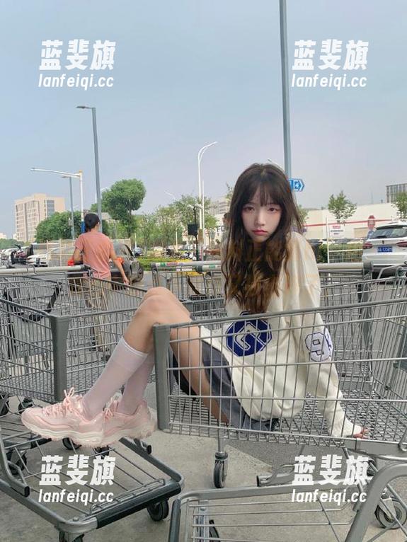 观看“黑料正能量hl”后，我心中那点小期待又被击碎了。