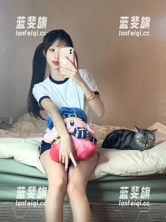 黑料网 今晚没剧看?“黑料网”入口在线活动,边吃边揭……我这是在看瓜还是在吃瓜?