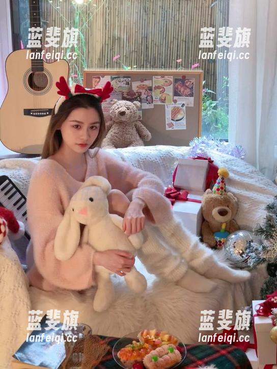 我是不是该把“黑网料苹果版”当成我的新八卦Bible？